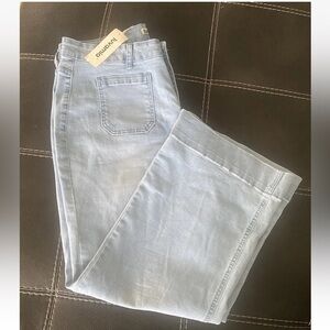 Women’s Light Wash Wide Leg Cropped Denim Jeans Approx Size 10 / M – 33” Waist